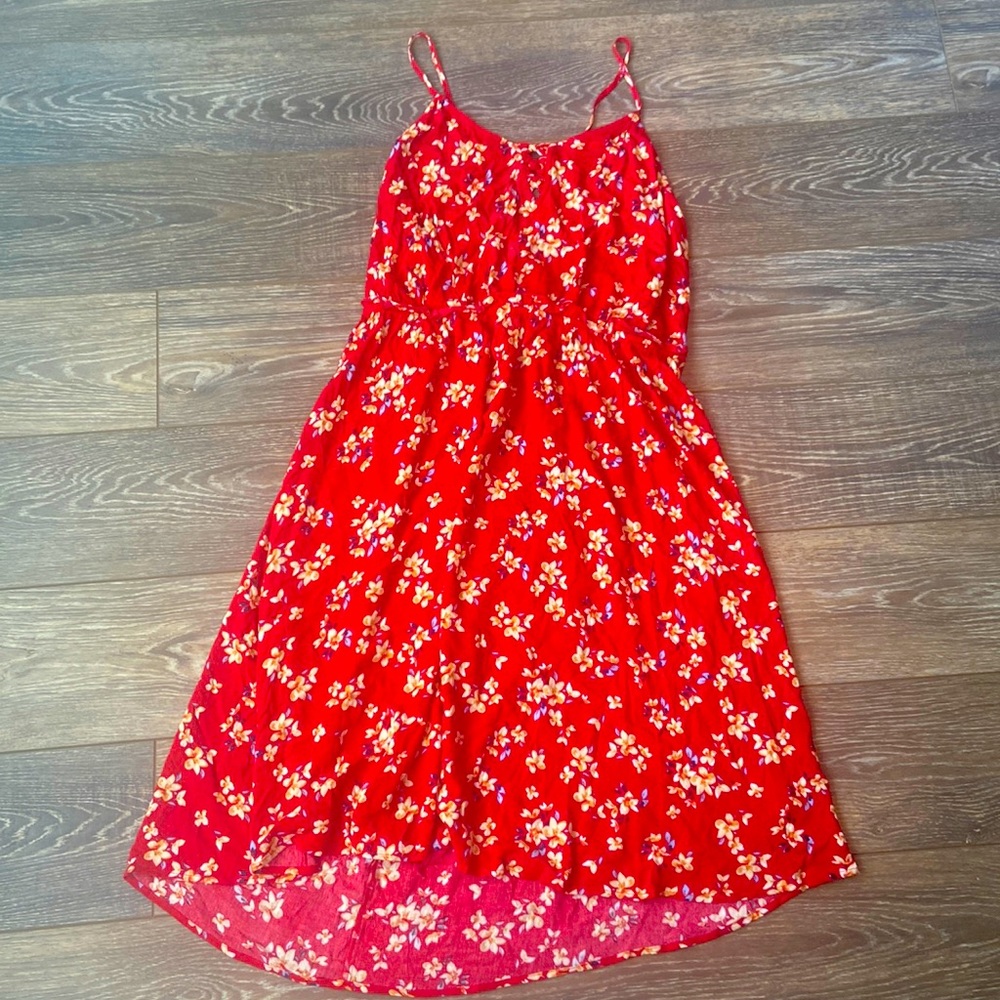 Red floral strappy midi dress. XL